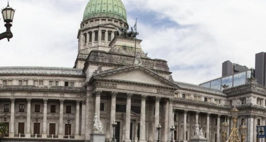 "No trabajan, pero cobran&hellip;"